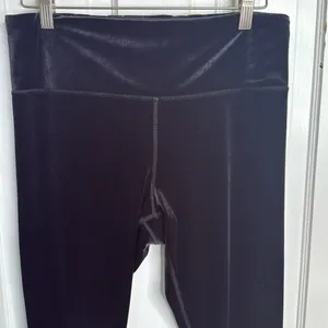 Athleta Elation Velvet Tight in Black #467925 W1679 Sz L thumbnail 6
