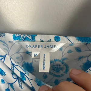 Draper James Flutter Ruffle Strap Midi Dress Blue Floral Paisley Cottagecore med thumbnail 5