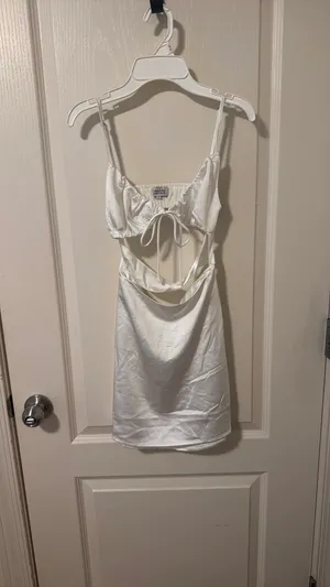 Beginning Boutique Dress thumbnail 3