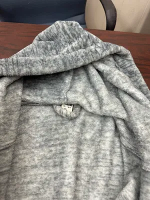 PINK Victoria’s Secret Grey Hooded Robe with Sequins Size Medium/Large thumbnail 5