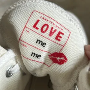 Converse Chuck Taylor High-Top All Star Lift Platform Sneakers W/Hearts Size 9.5 thumbnail 15