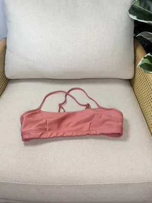 Alo Yoga Intrigue Bra Size medium thumbnail 3