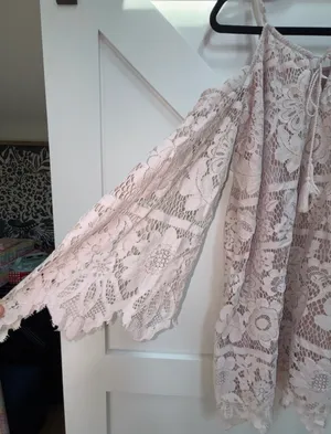 Xhilaration Lace Cold-Shoulder Dress in Light Taupe thumbnail 2