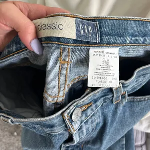 Gap Classic Jeans thumbnail 4