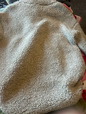 Old Navy Women’s Sherpa Pullover size m thumbnail 5