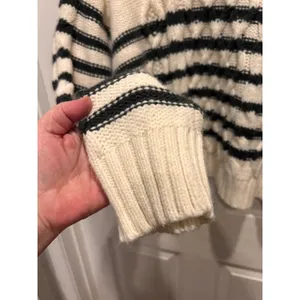 American Eagle Women L Cream Black Striped Cable‎ Knit Crew Neck Sweater Relaxed thumbnail 3