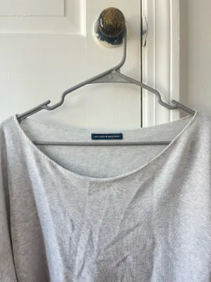 Brandy Melville Sweater Crewneck Top thumbnail 2
