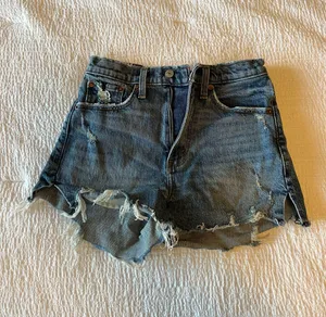 Abercrombie High Rise Mom Shorts thumbnail 1