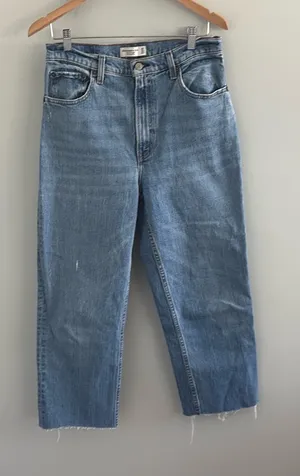 Abercrombie The 90s Straight‎ Ultra High Rise Jeans thumbnail 1