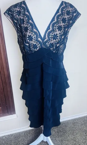 Adrianna Papell Dress‎ 14 Black Lace Ruffle Tiered Knee Length Formal Cocktail thumbnail 1