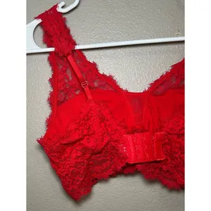 Aerie Red Floral Eyelash Lace Padded Plunge Bralette Bra Women’s Size Medium thumbnail 8