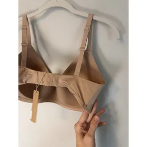 Skims Wireless Form T-Shirt Bra Clay Size 34DD NWT $50 thumbnail 3