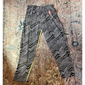 Zubaz NFL Unisex San Francisco 49ers Zebra Outline Comfy Pants M thumbnail 3