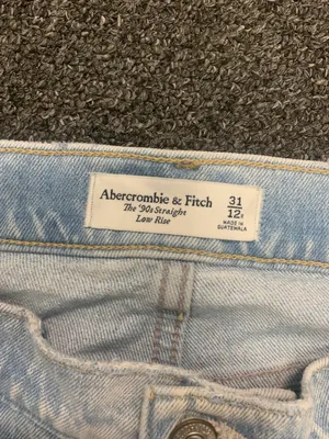 Abercrombie and Fitch the 90th Straight low rise jeans thumbnail 3