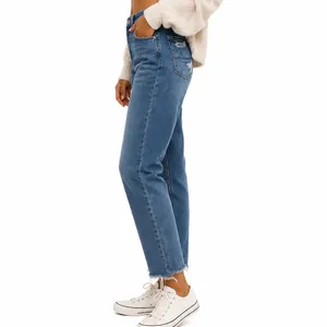 American Eagle Relaxed Mom Jeans Women’s Size 4 Medium Wash Frayed Hem thumbnail 3