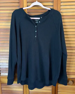 American Eagle Outfitters Sweater thumbnail 1