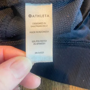 Athleta Navy Shorts Active Sporty Drawstring Pockets - Size 4 thumbnail 5