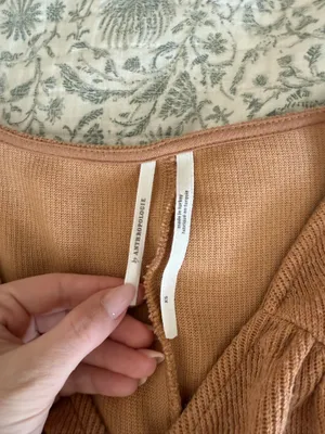 Anthropologie sweater thumbnail 4