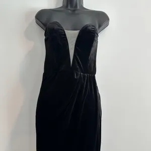 LULUS My Dream Come True Black Velvet Strapless Maxi Dress Size Small Plunge Nec thumbnail 3