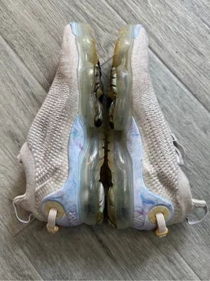 Nike Air VaporMax Flyknit Summit White Women's 11, Men’s 9.5 Sneakers CJ6741-100 thumbnail 5