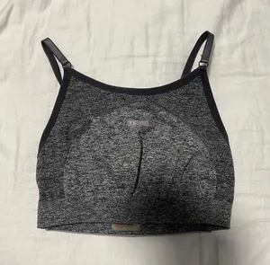 Gymshark Bra thumbnail 1