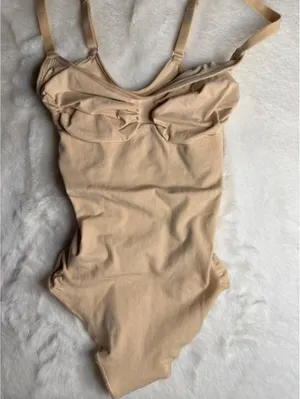 SKIMS Seamless Sculpt Thong Bodysuit Light Nude XL NWT thumbnail 2
