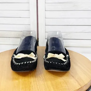Banana Republic Suede Moccasin Shoes Cream Bow‎ Black 7 Flats thumbnail 4