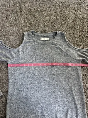 Abercrombie & Fitch Gray Cold Shoulder Knit Sweater Top Small thumbnail 4