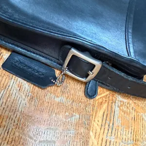 Vintage Coach Black Leather Messenger Bag thumbnail 4