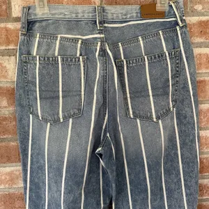 American Eagle Striped Mom Jeans Size 4 thumbnail 6