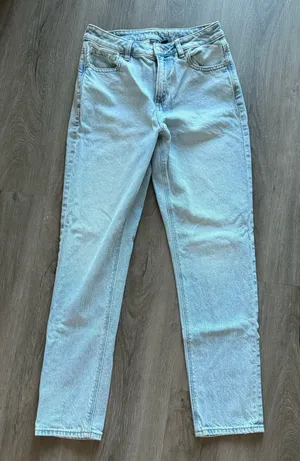 American Eagle Mom Jeans thumbnail 1