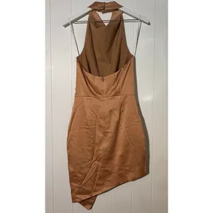 Elliatt Camo Champagne Satin Mockneck Draped Dress Tulip Hem New with Flaw thumbnail 5