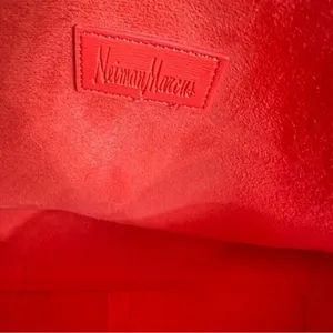 Neiman Marcus Coral Tote‎ Shoulder Purse Bag thumbnail 12