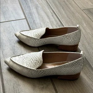 Steve Madden Textured Cream Flats thumbnail 6