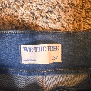 We The Free Bella Moto Mid Rise Skinny Jeans Size 24 Zippers Detail Denim‎ thumbnail 3