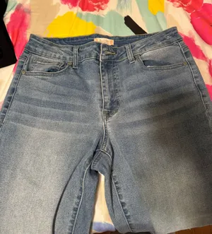 Ripped Jeans thumbnail 3