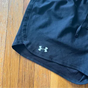 Black Under Armour shorts size S thumbnail 2