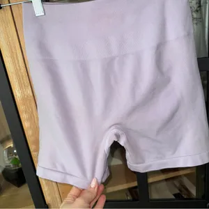 Alphalete seamless contour ultra high rise biker shorts scrunch lavender poise thumbnail 3
