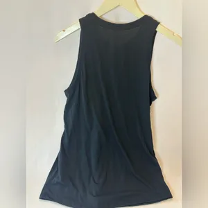 Nike Black Yoga NWT The Nike Tee Dri-Fit Yoga Tank Black Women’s Racerback Sz S thumbnail 6