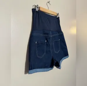 SALE! Dark Wash Time and Tru Maternity Full Panel Shorts Size M (8-10) EUC thumbnail 4