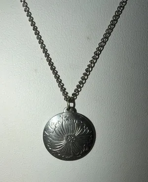 Kirk Stieff Pewter Floral Engraved‎ Disc Pendant on Chain Necklace thumbnail 1