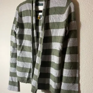 American Eagle Striped Cardigan‎ Sweater thumbnail 5