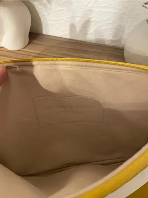 Michael Kors Neoprene Tablet Case Yellow Quilted MK Crossbody Shoulder Bag thumbnail 7