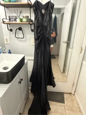 Dave &Johnny Elegant Black Satin Evening Gown with Draped Waist thumbnail 4