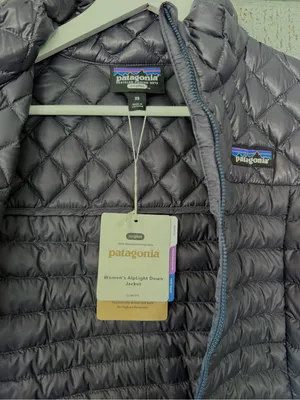 NWT Patagonia AlpLight Down Jacket Smolder Blue Women’s Size XS 800 Fill thumbnail 5