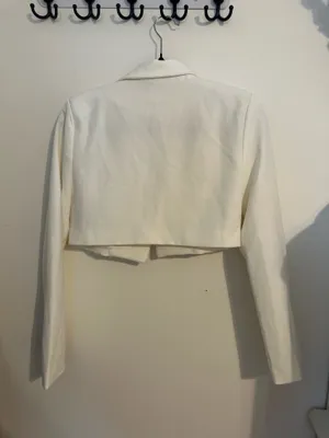 Luxe To Kill Cropped White Blazer Size 4 thumbnail 3