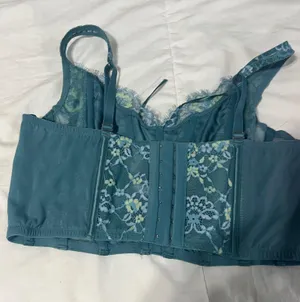 Victoria's Secret Bra thumbnail 2