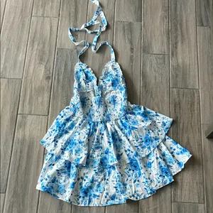 SHEIN Blue and White Floral Dress thumbnail 3