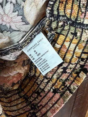 American Eagle Floral Faux Wrap-Front Smocked Hem Top - XS thumbnail 7
