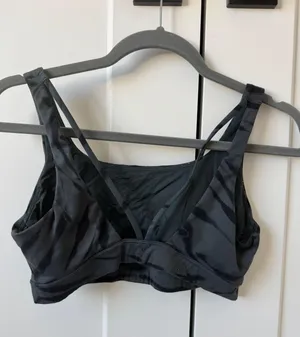 Sports Bra thumbnail 2